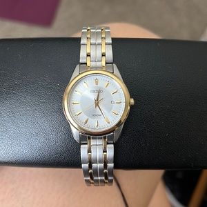 Seiko Women`s Wristwatch Analog SXDE68 Water Resistant 100M